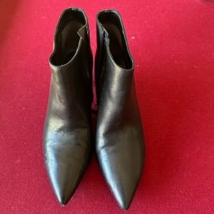 Sam Edelman short boot in Black (size 7.5)